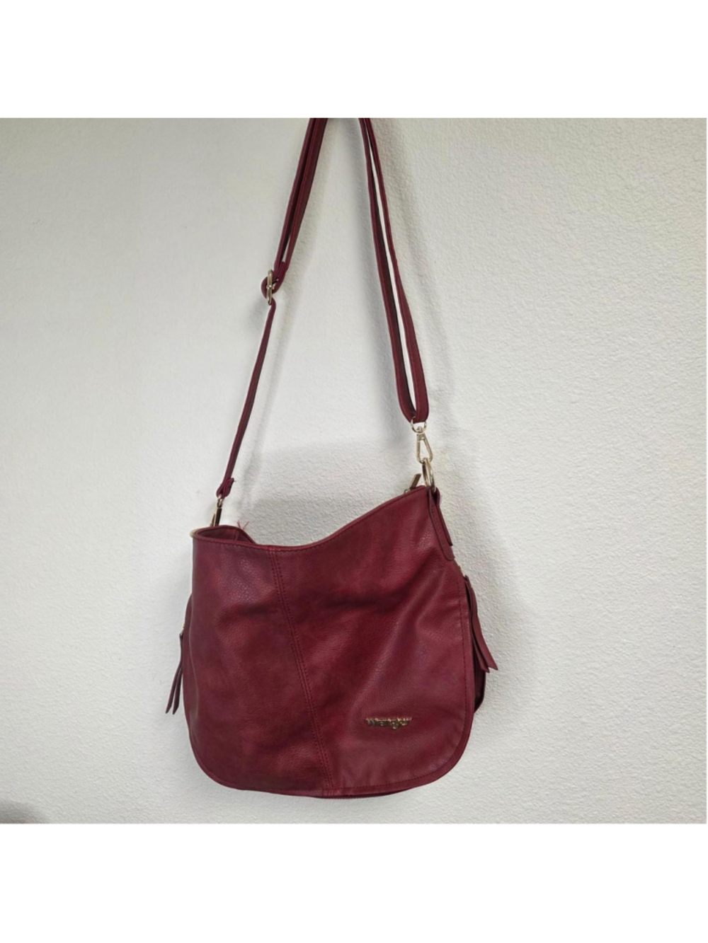 red wrangler shoulder bag